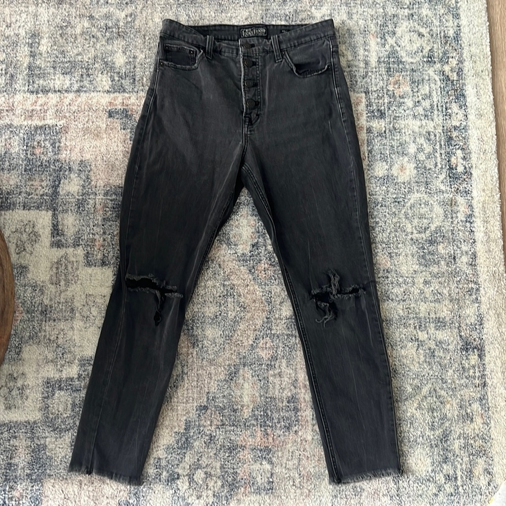 Cute and Lightweight Lucky Brand jeans size 10/30!